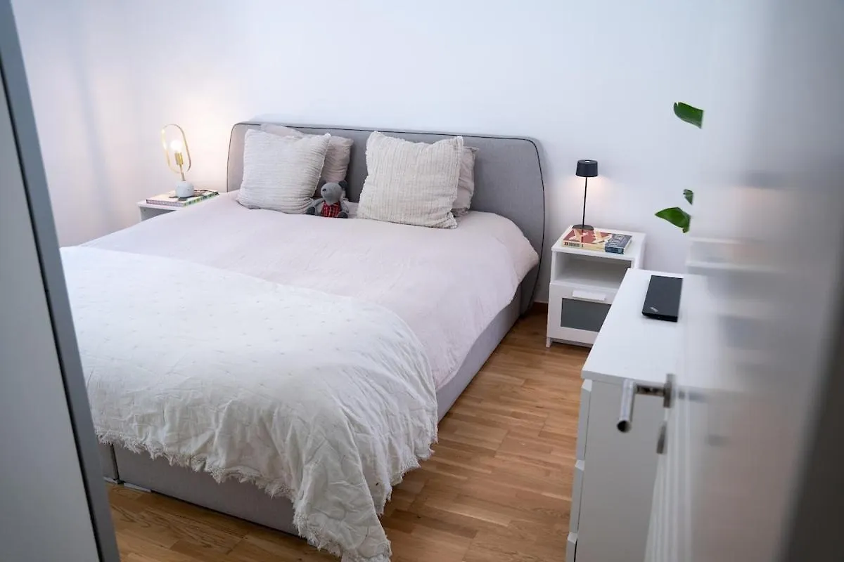 Beautiful Modern 2Br Apartment With Big Terrace لوكسمبورغ 0*,  لوكسمبورغ