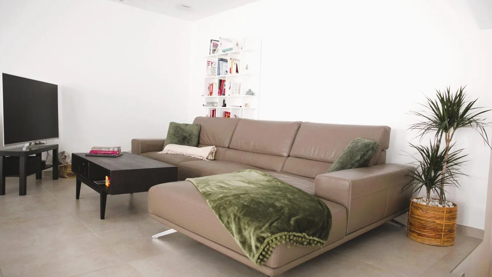 Beautiful Modern 2Br Apartment With Big Terrace لوكسمبورغ